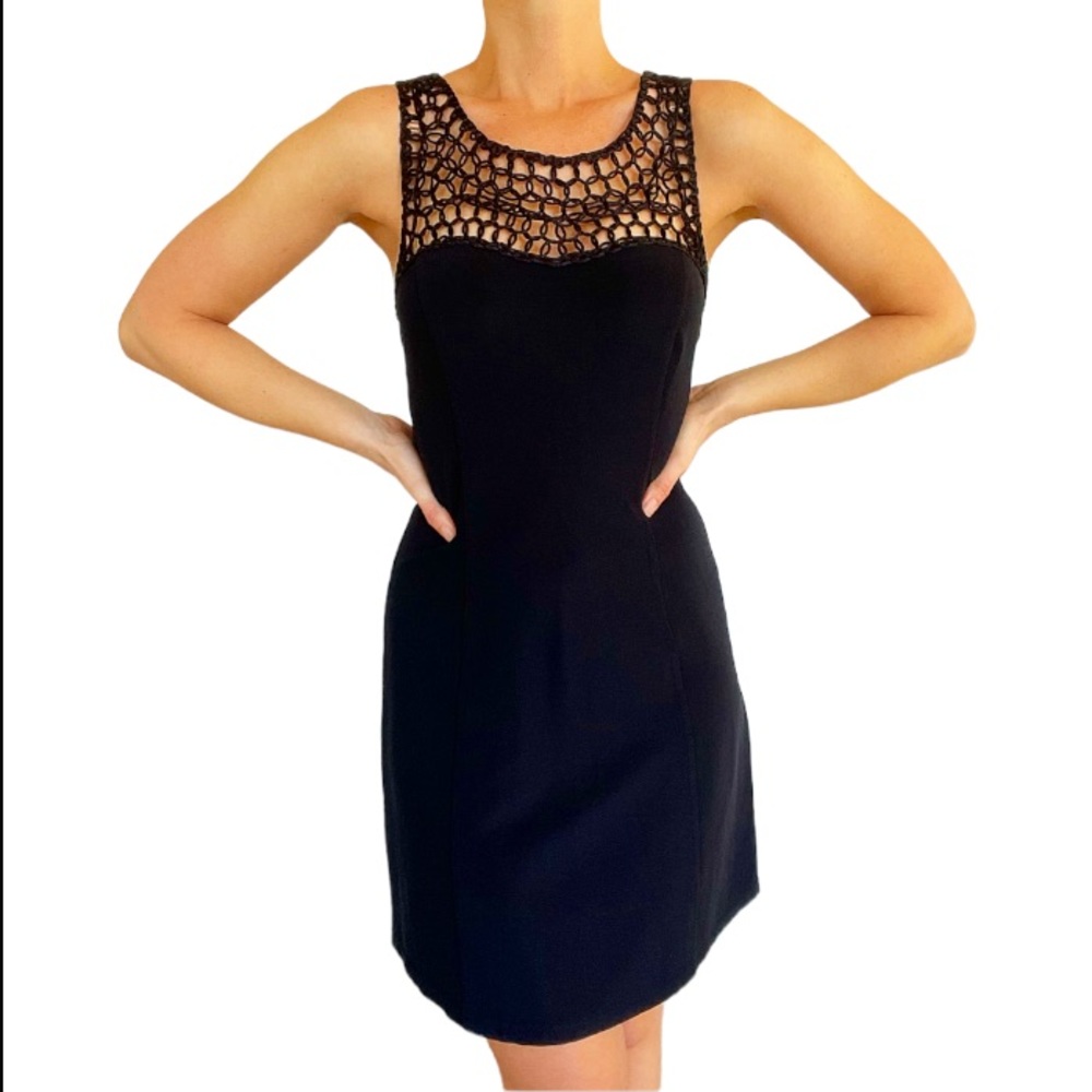 Black cut out lace mesh neckline sleeveless a-line dress size medium